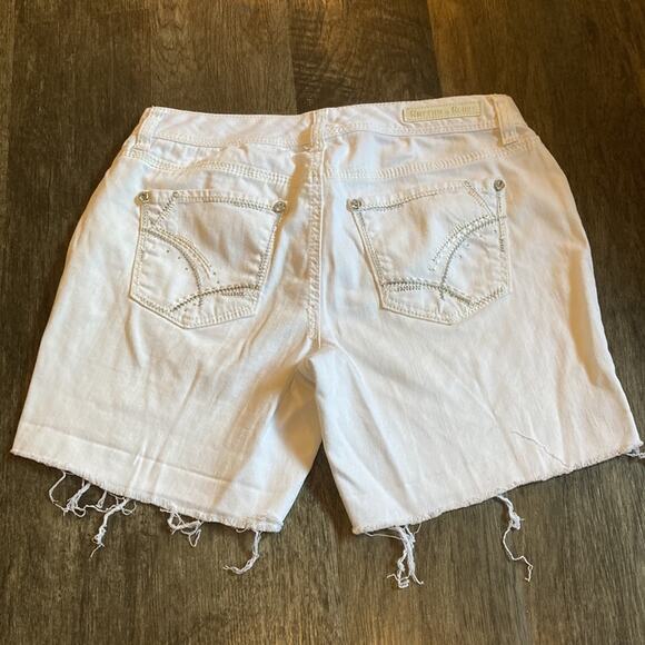 EUC White Denim Rhythm in Blues Sz 8 Distressed/Cutoff Look Shorts - Picture 9 of 11